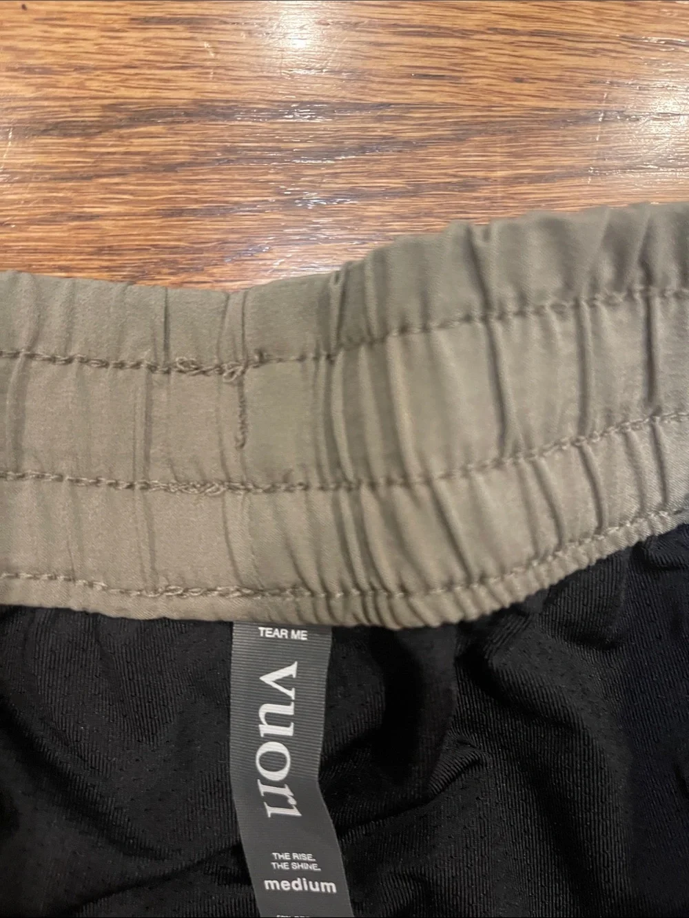 Vuori Women's Clementine 2.0 Shorts in Olive gray Sz M - Picture 6 of 13